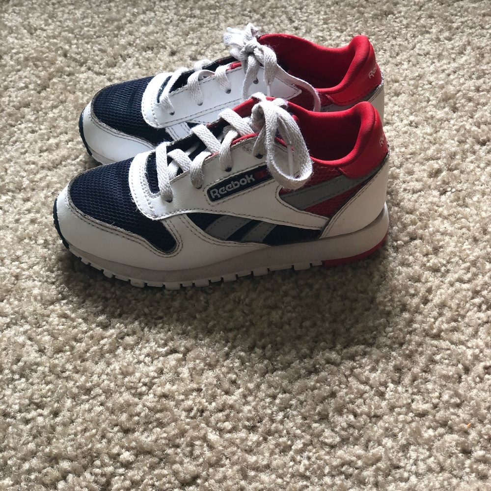 Kids Reebok’s - Picture 2 of 3